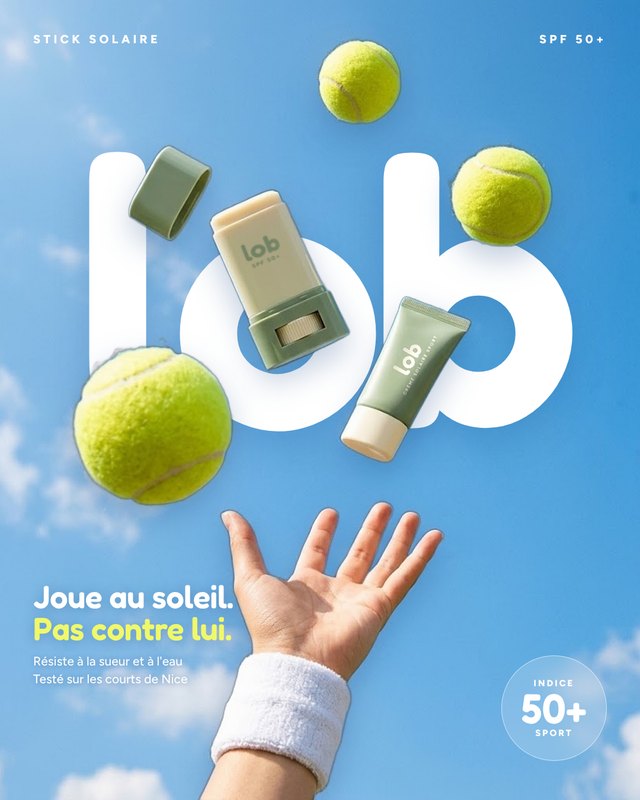 Pub Lob, stick solaire qui vole avec des balles de tennis dans le ciel