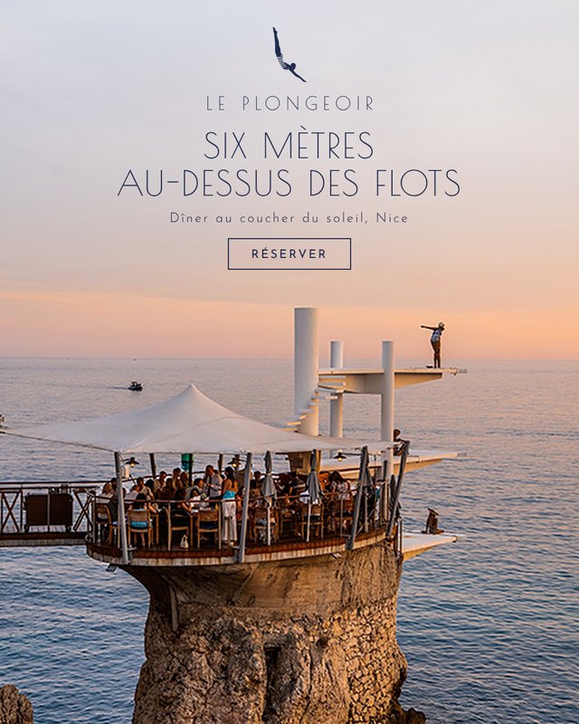 Pub Le Plongeoir, le restaurant sur son rocher au coucher du soleil
