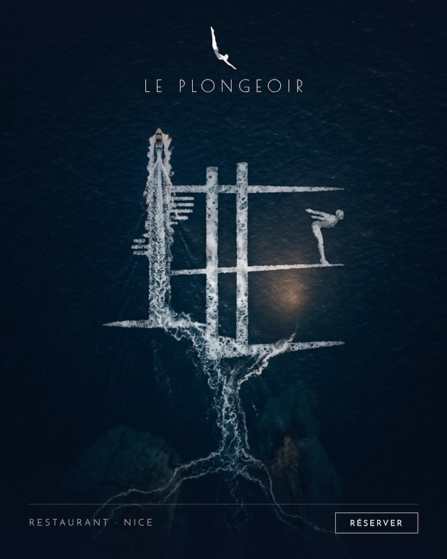 Pub Le Plongeoir, le sillage d'un bateau dessine le plongeoir vu du ciel